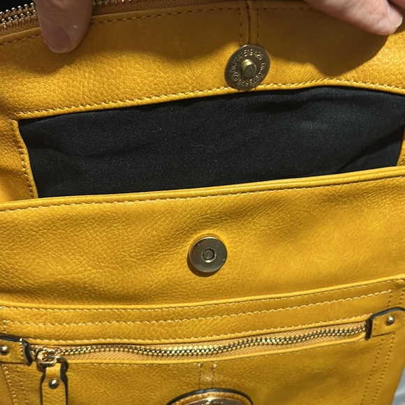 NWT Mia K MKF collection cross body bag - Picture 3 of 4